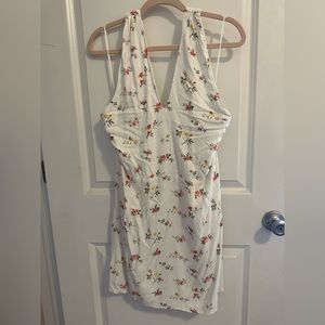 Short floral Abercrombie & Fitch halter dress. Summer 2021 collection!